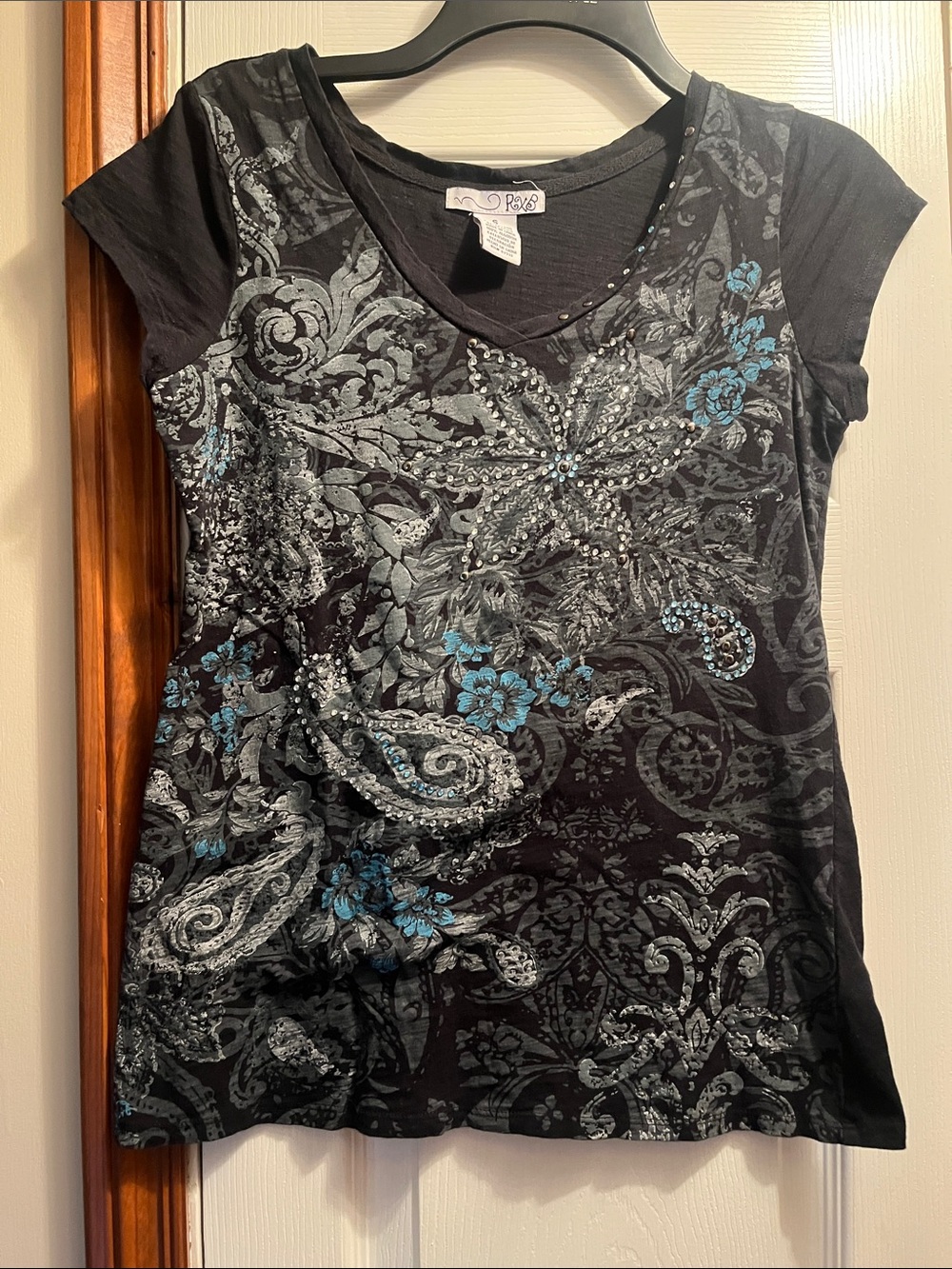 RXB Black Short-Sleeve V-Neck Tee with Gray Paisley and Blue Floral Accents